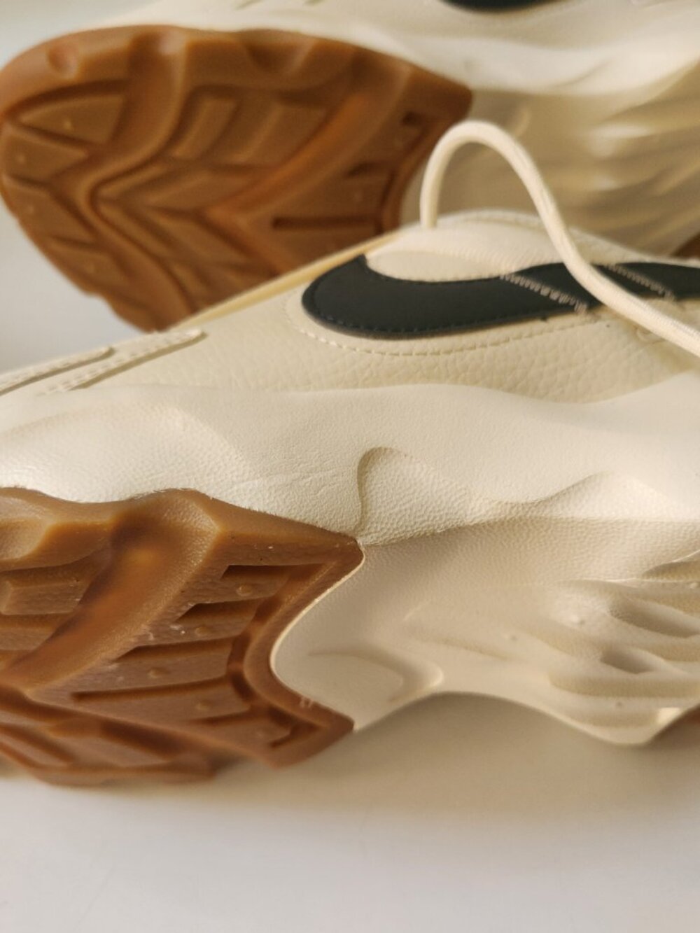 Womans Nike TC 7900 - Picture 2 of 5